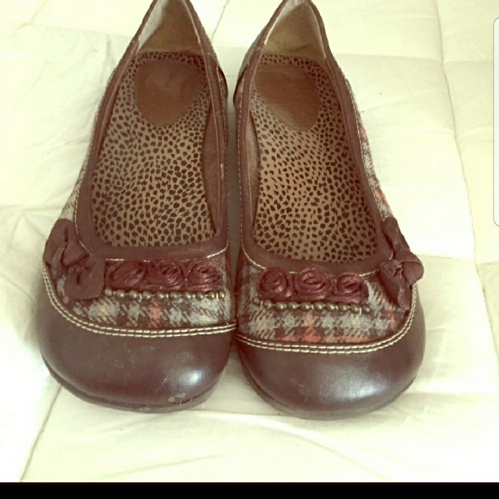 Brown flats